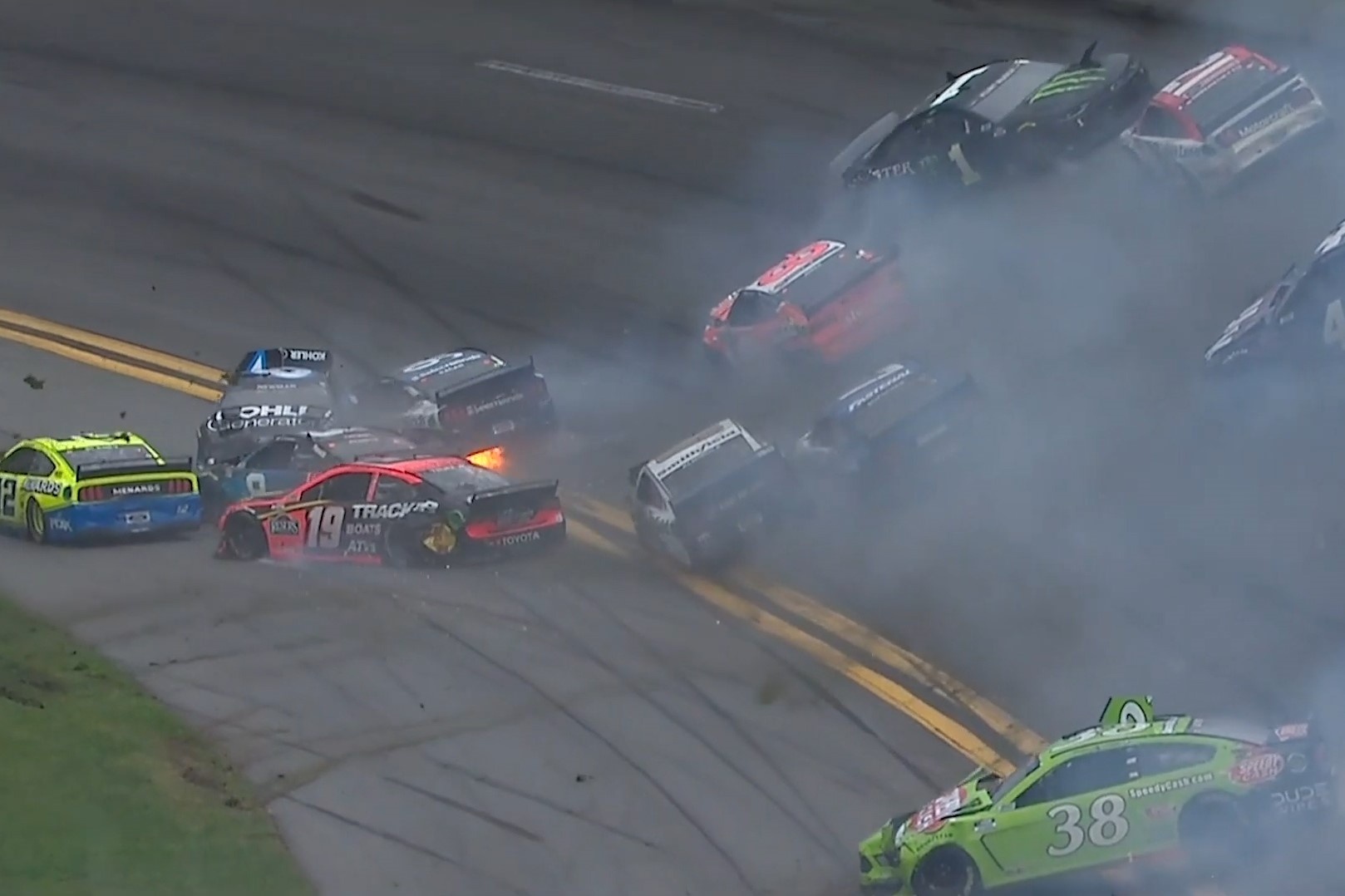 Tai nan lien hoan tai Daytona 500 hinh anh