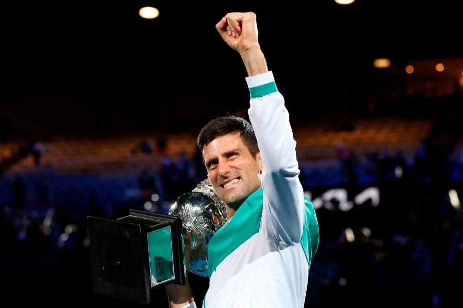 Djokovic vuot ky luc cua Federer khi lan thu 9 vo dich Australian Open hinh anh