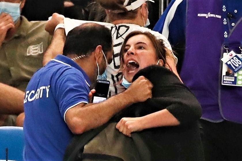 Khan gia bi duoi khoi san tai chung ket Australian Open hinh anh