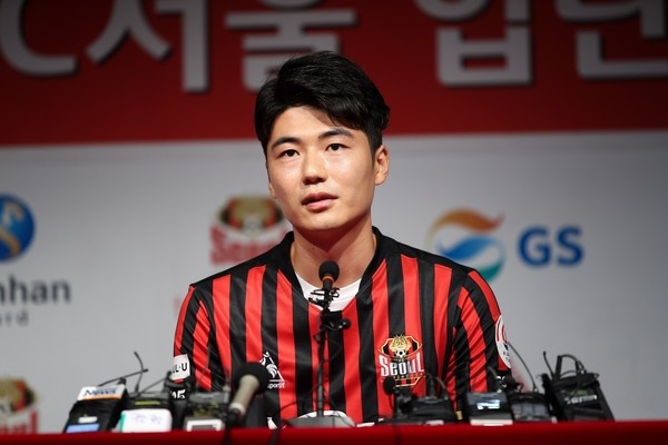 Ki Sung-yueng tan cong tinh duc dong gioi anh 1