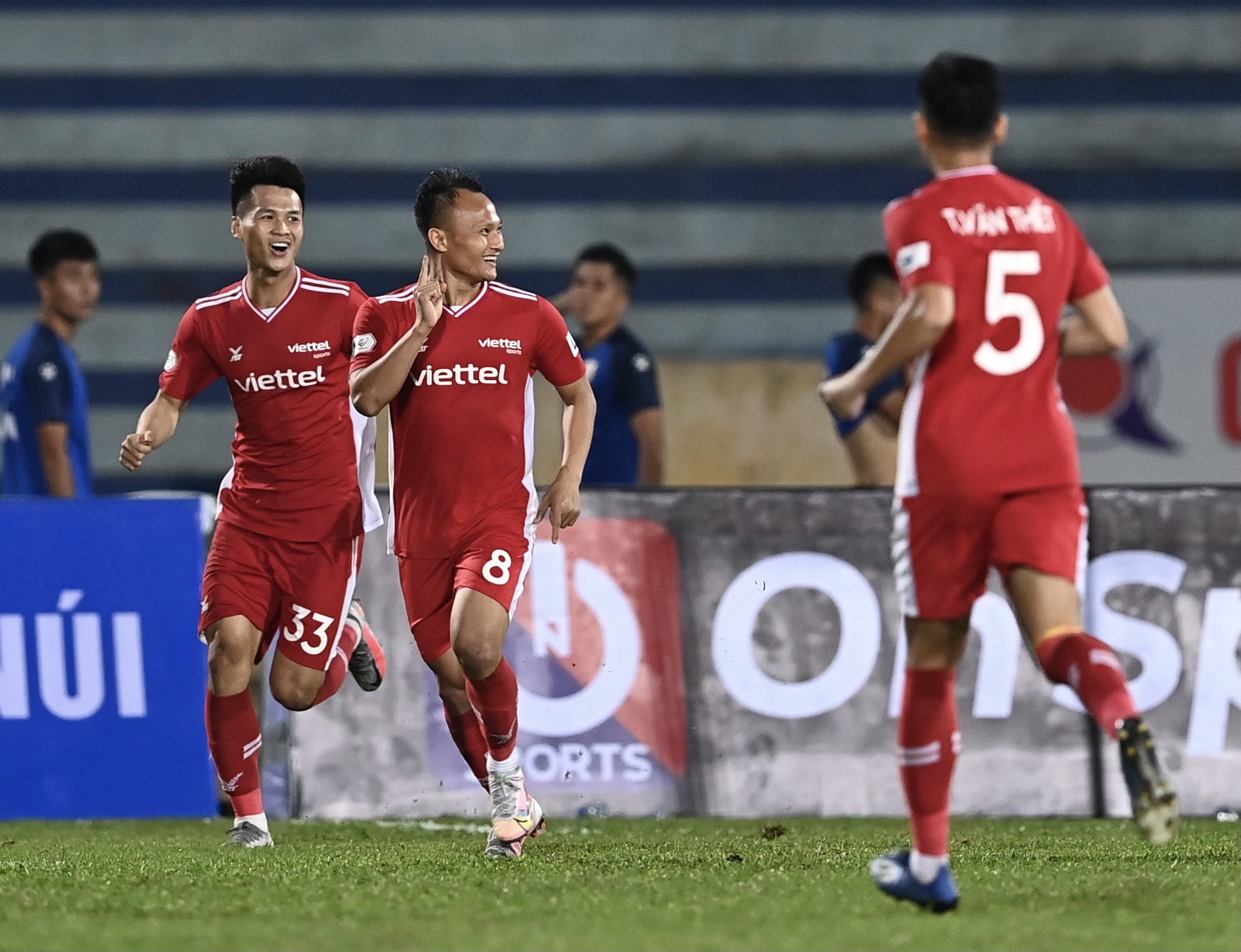 vong 4 Vleague anh 2