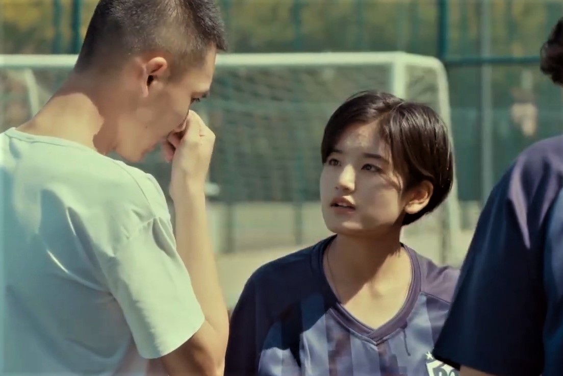 Co gai 18 tuoi lam doi truong CLB bong da nam hinh anh