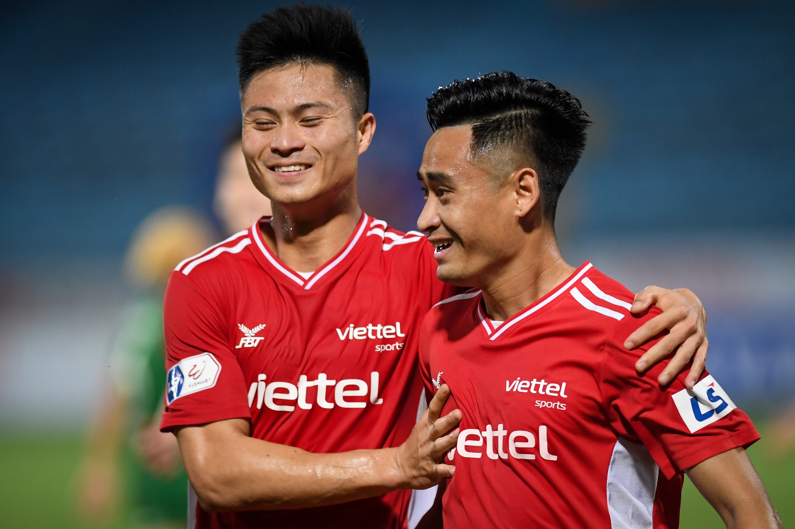 DKVD Viettel khien HLV doi Sai Gon thua tran ra mat hinh anh