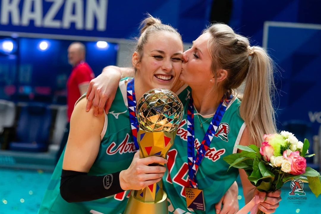 Hoa khoi bong chuyen khoc anh 4