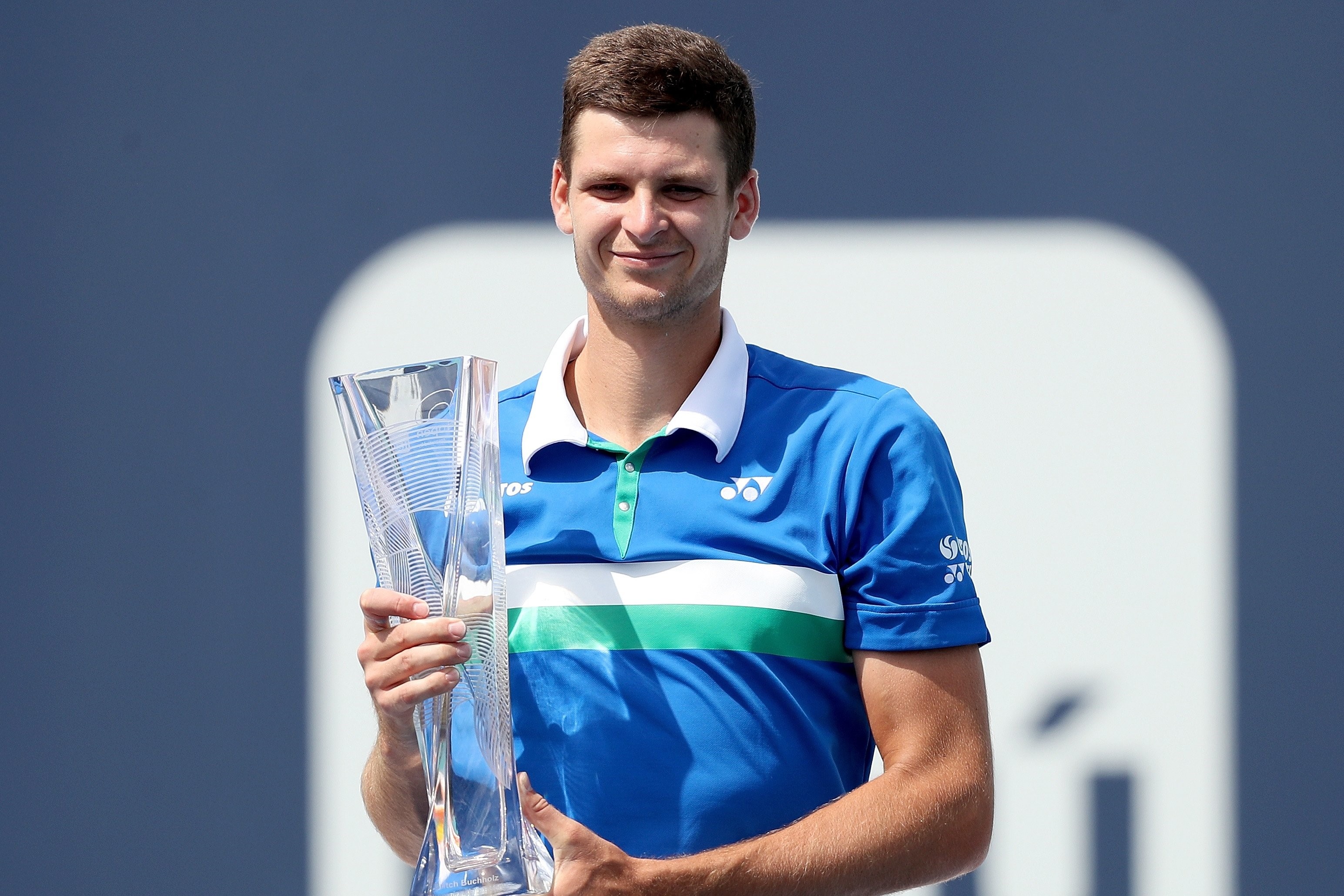 Tay vot di vao lich su Ba Lan sau khi len ngoi Miami Open hinh anh