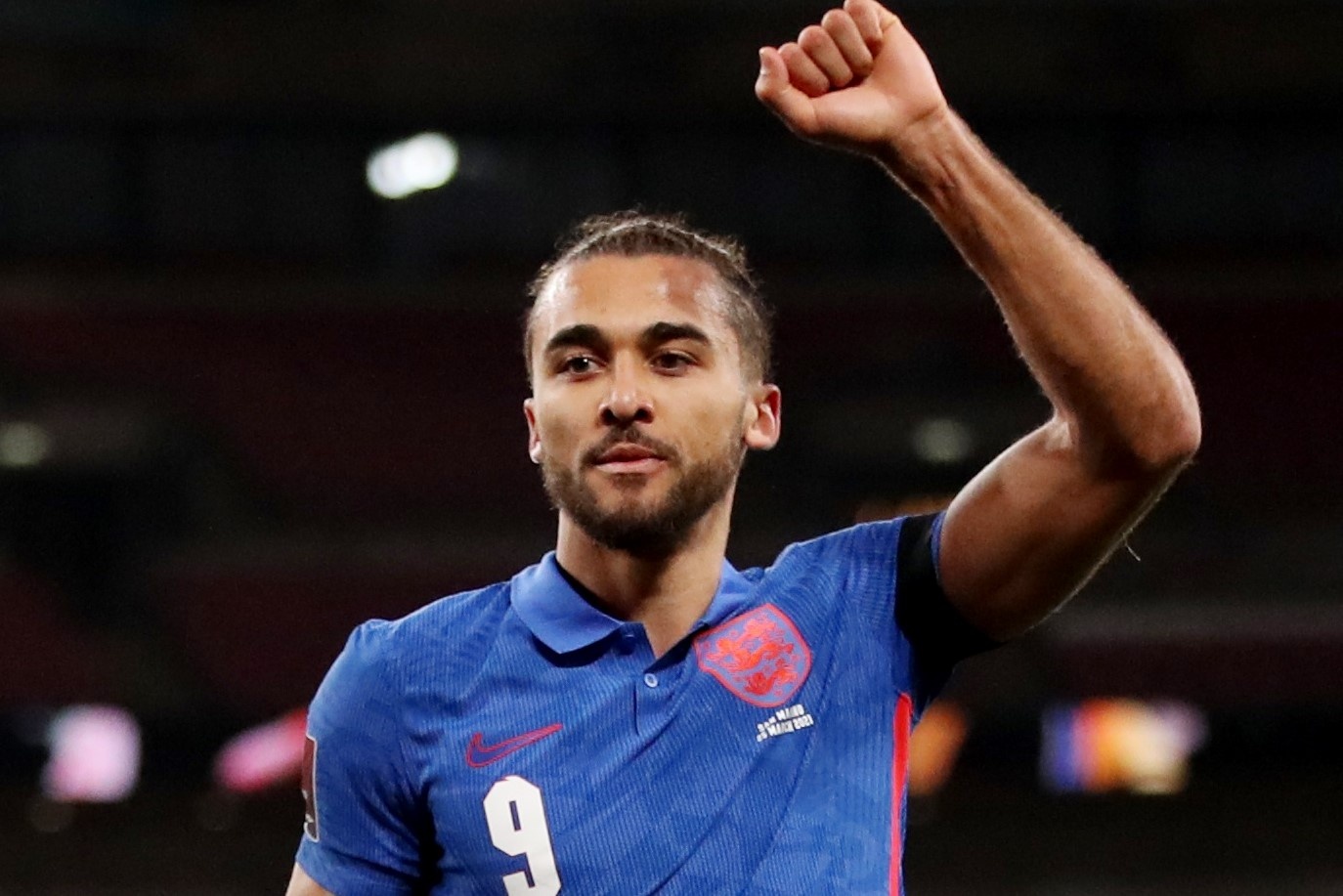 Rio Ferdinand khuyen MU ky hop dong voi sao Everton hinh anh