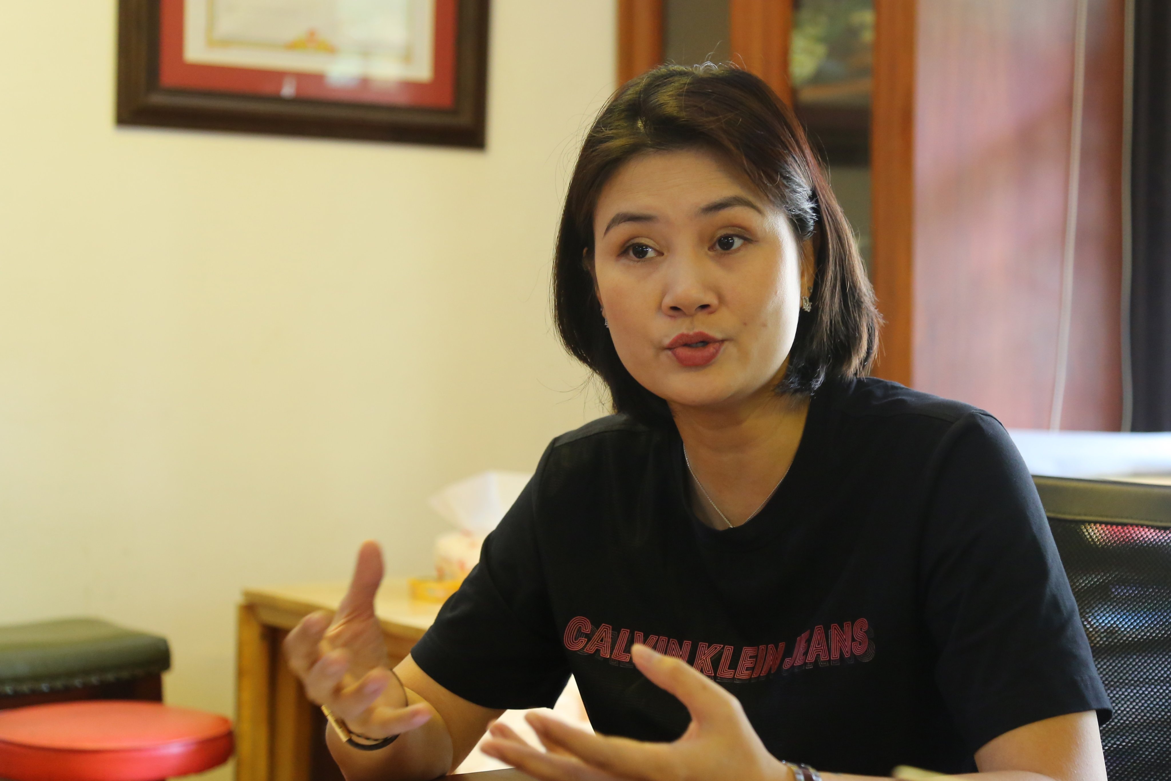 Kim Hue: 'Toi cong hien ca su nghiep nhung gio bi ky luat khong ly do' hinh anh