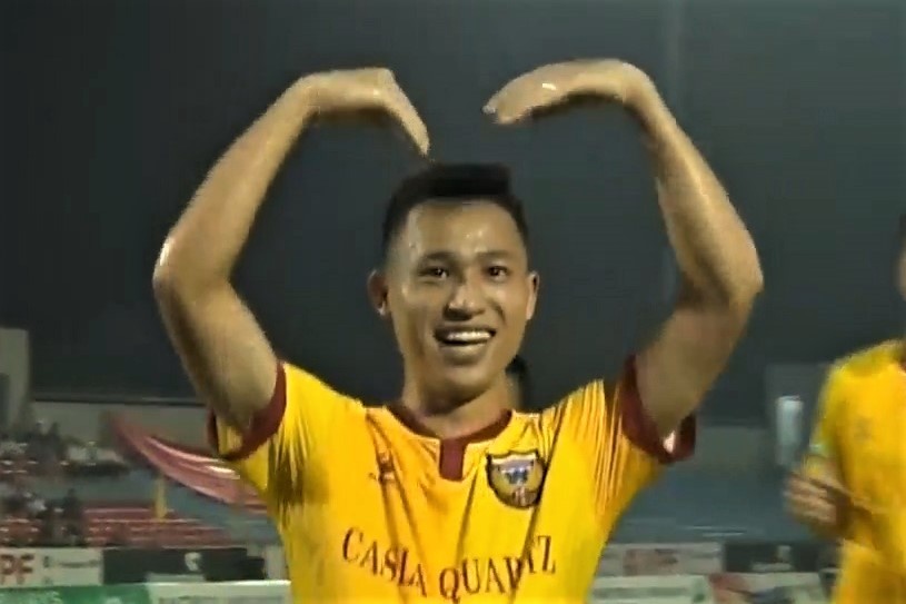 Ha Tinh loai CAND trong tran cau co 6 ban thang hinh anh