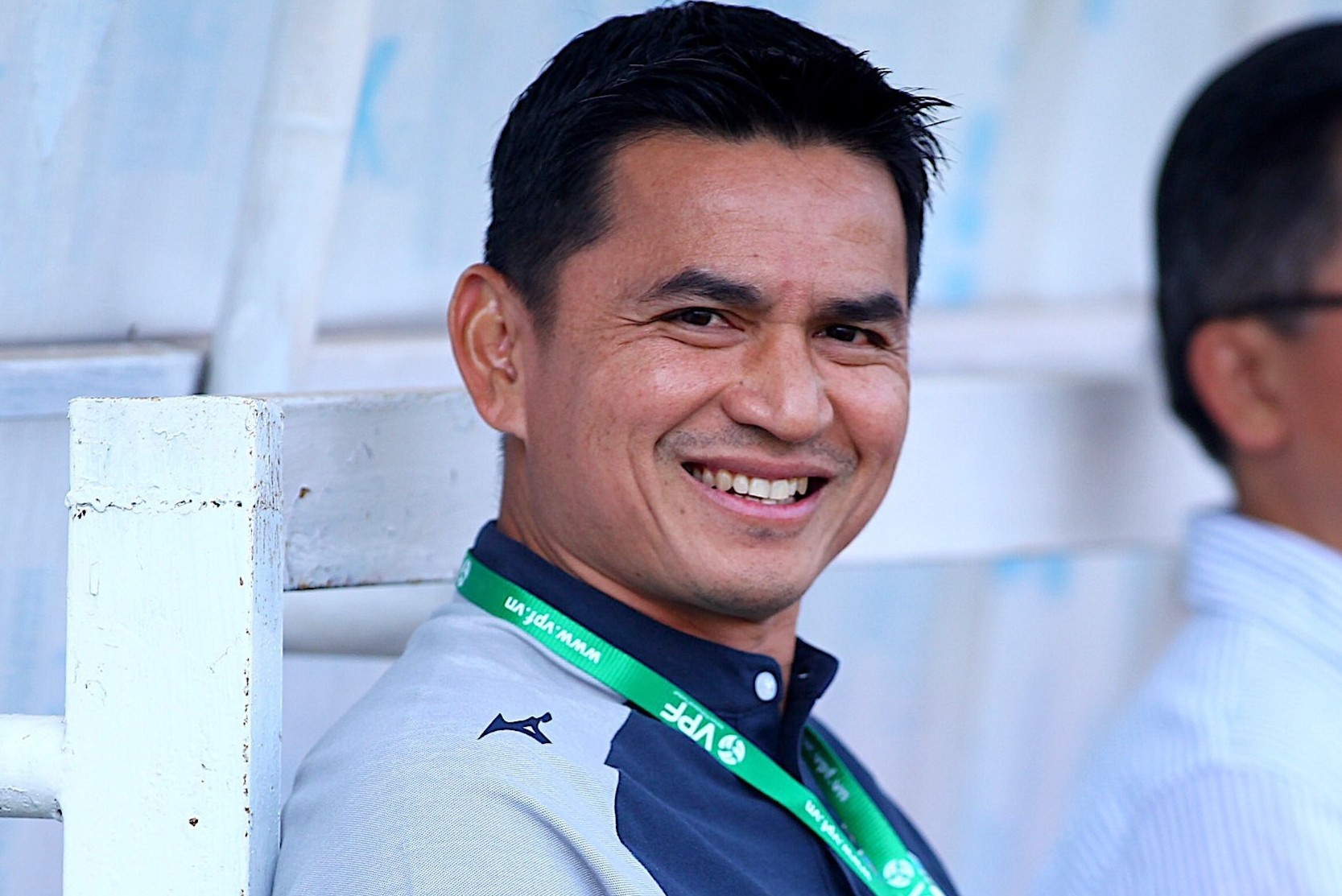 Bao Thai: 'Kiatisuk thay nguoi xuat sac' hinh anh