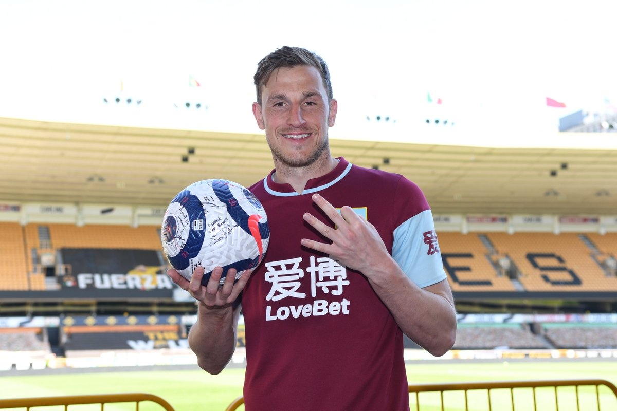 Chris Wood hat-trick anh 1