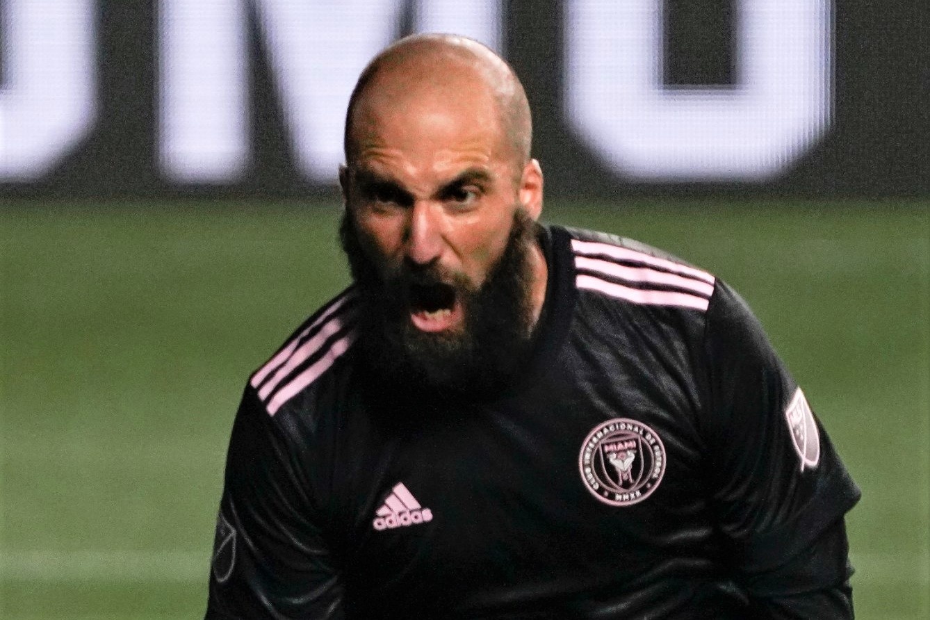 Higuain giup Inter Miami thang tran dau hinh anh