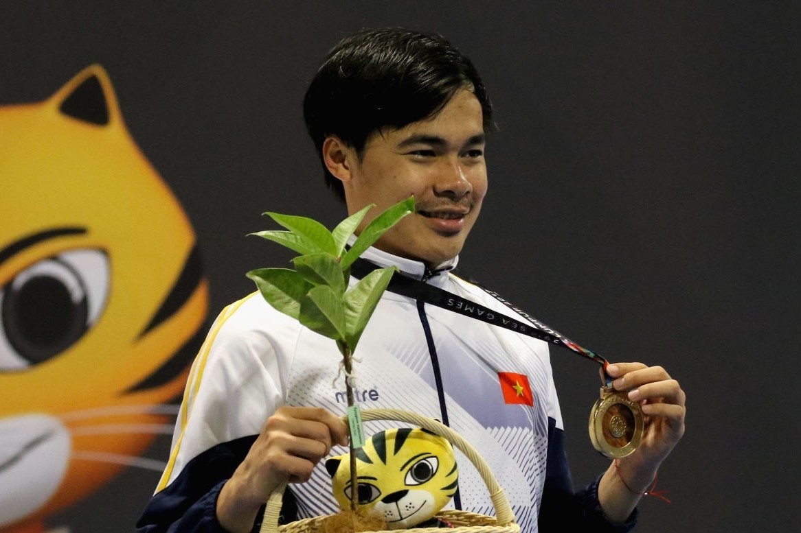 Tien Nhat tuot ve du Olympic Tokyo vi chan thuong hinh anh