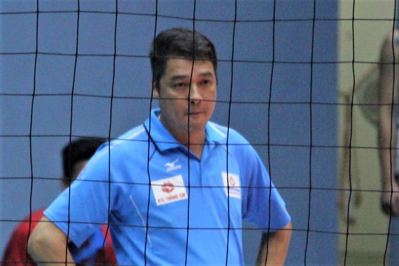 Duong kim vo dich bong chuyen nu quoc gia thay huan luyen vien hinh anh