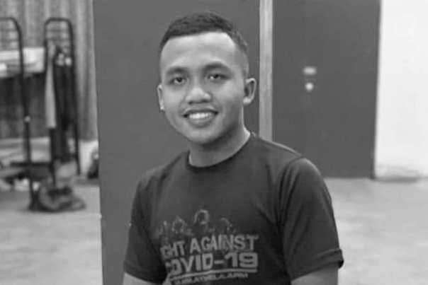 Cuu cau thu Malaysia bi ban chet hinh anh