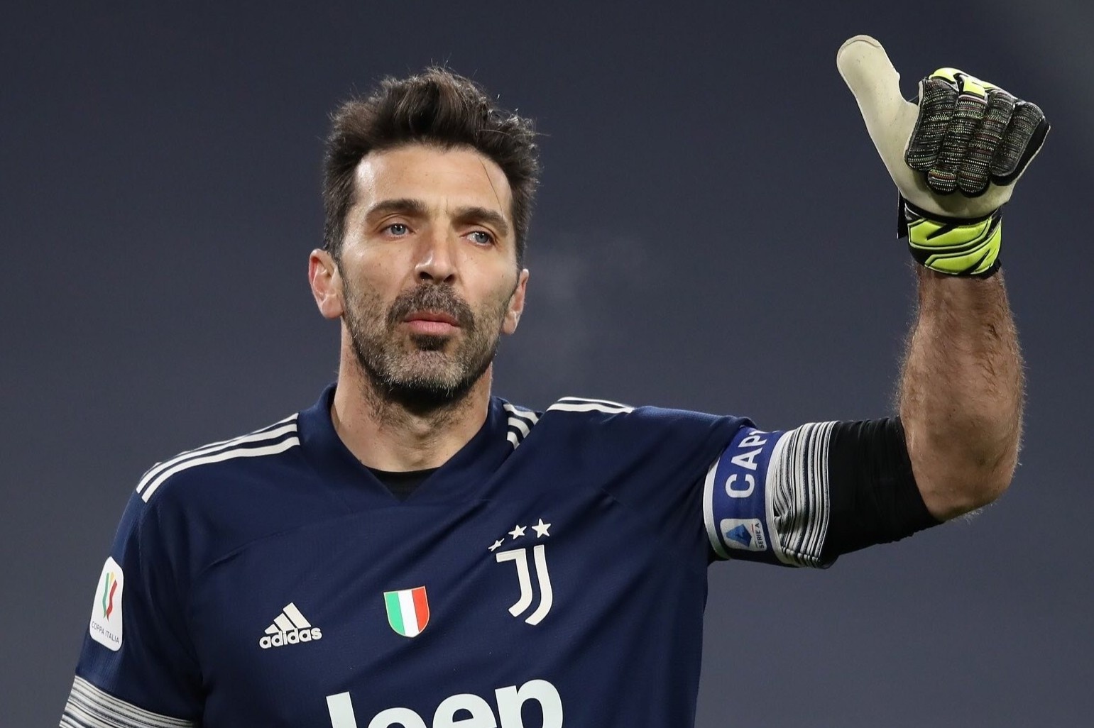 Buffon roi Juventus hinh anh
