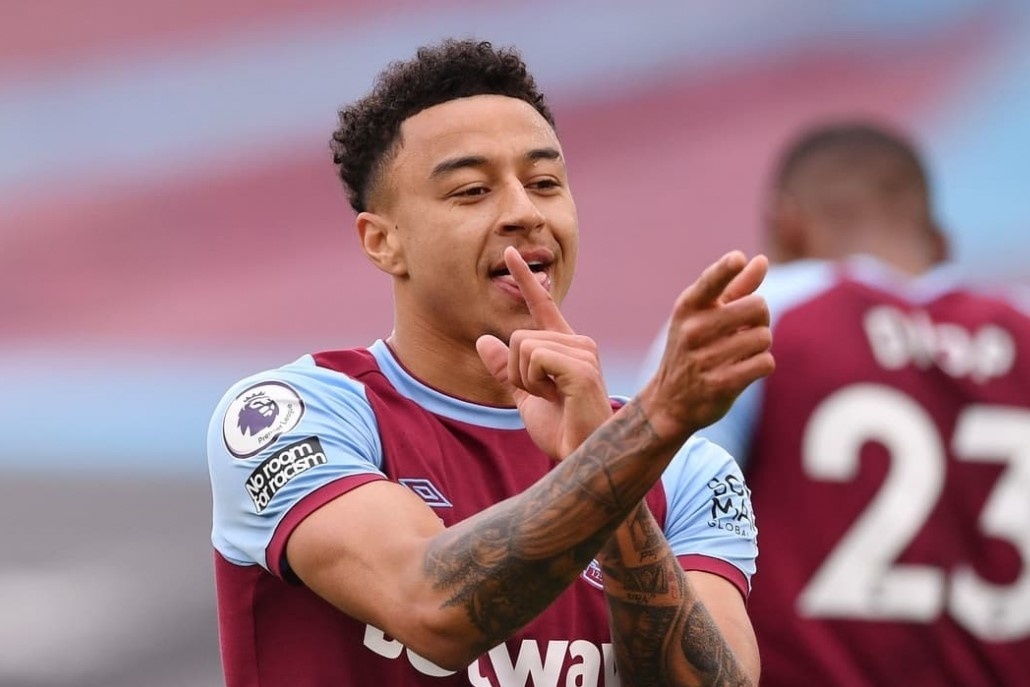 MU co the duoc huong loi tu Lingard hinh anh