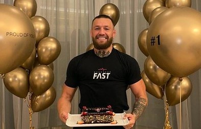 McGregor an mung khi vuot mat Ronaldo va Messi hinh anh