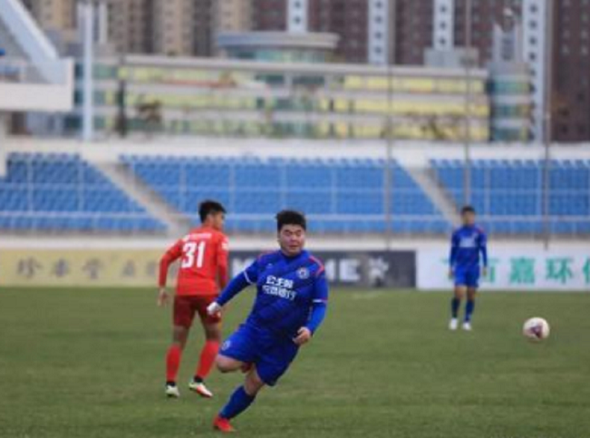 ong chu doi bong Trung Quoc ra san thi dau anh 2