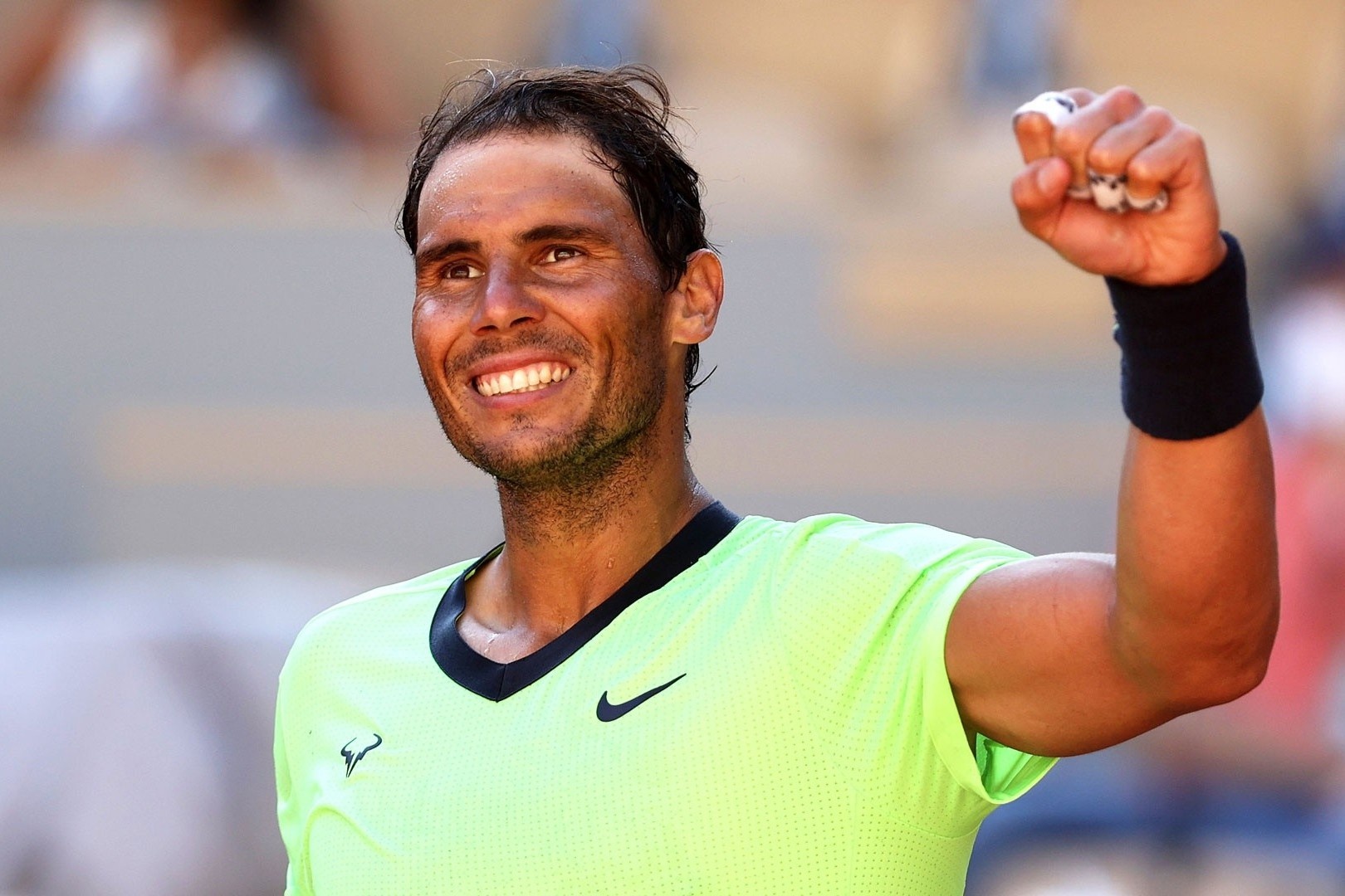 Nadal, Djokovic khoi dau thuan loi tai Phap Mo rong hinh anh