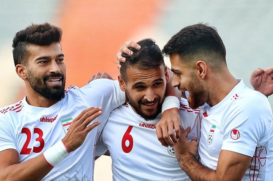 Tuyen Iran duoc treo thuong de danh bai Iraq hinh anh