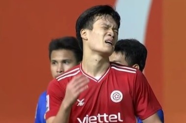 CLB Viettel thua nha vo dich Thai League tai AFC Champions League hinh anh