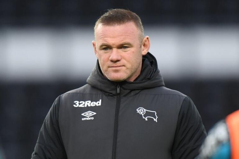 Rooney bi che 'chang biet gi' o giai hang Nhat Anh hinh anh