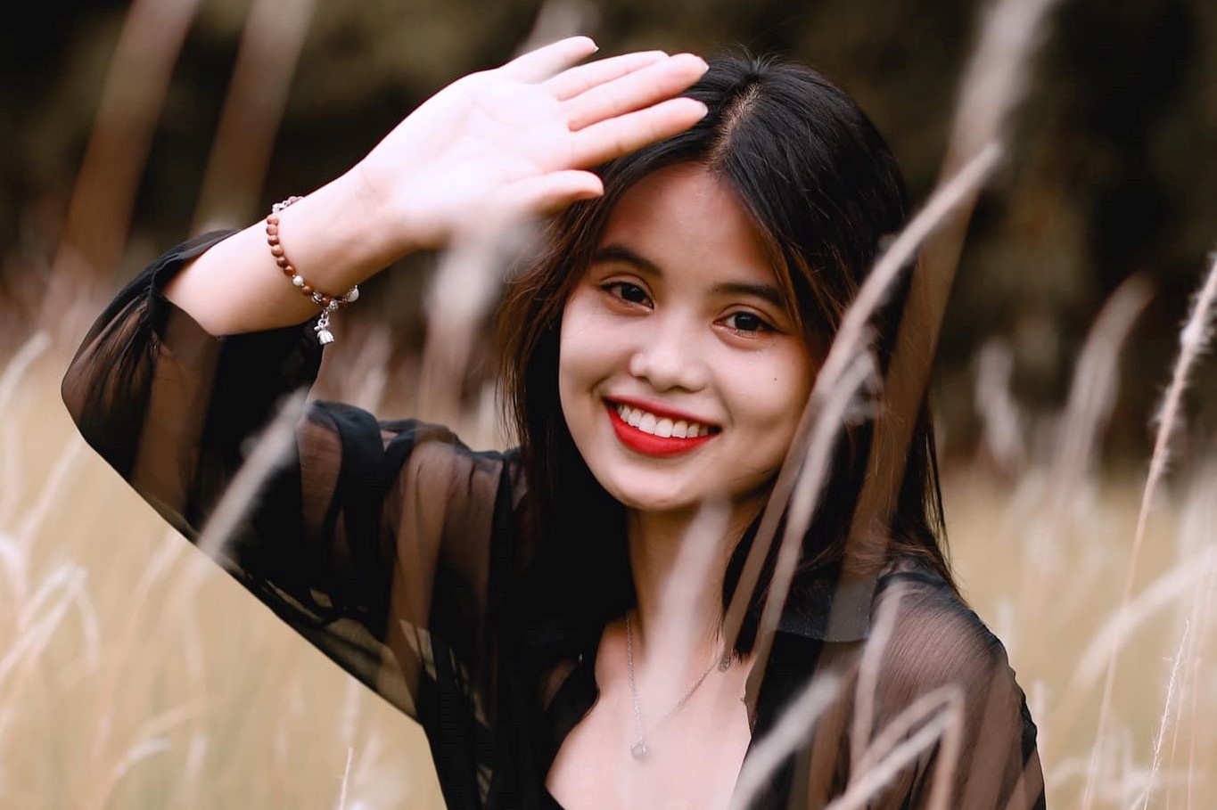 Anh Nguyet - co gai nho tuoi nhat cua doan Viet Nam du Olympic hinh anh