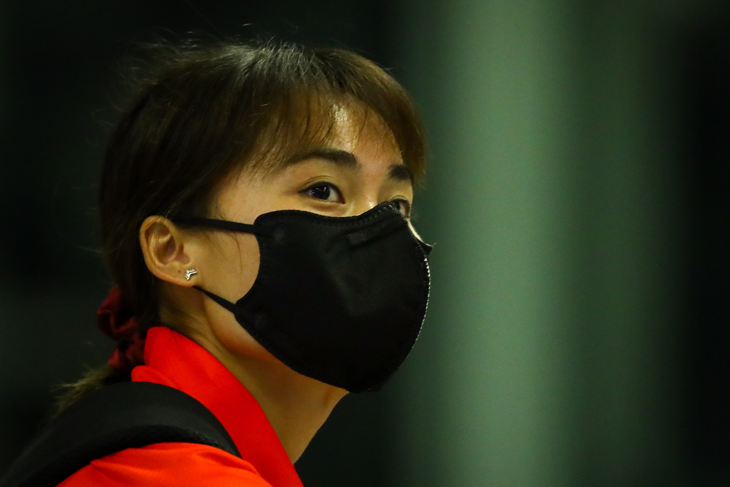 Thap thom tung gio trong lang Olympic hinh anh