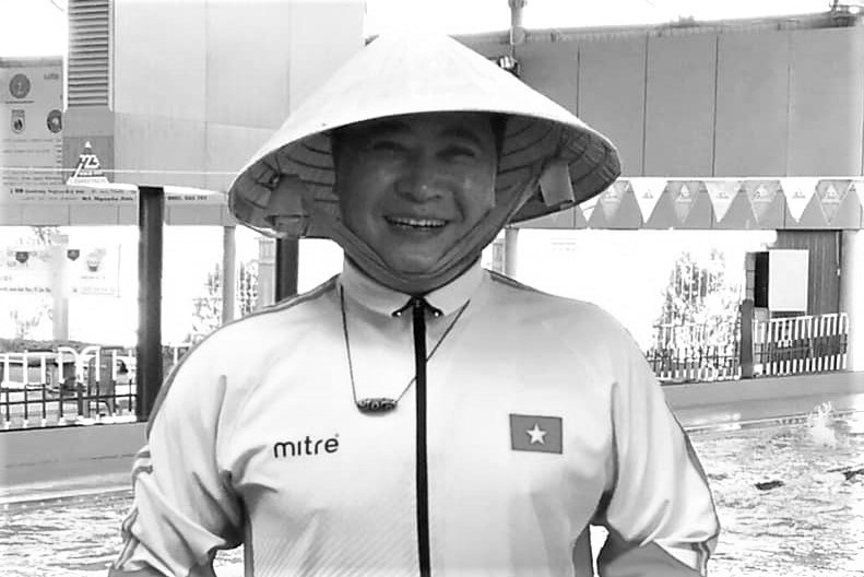 Thay cua VDV boi Huy Hoang qua doi trong khi cach ly hinh anh