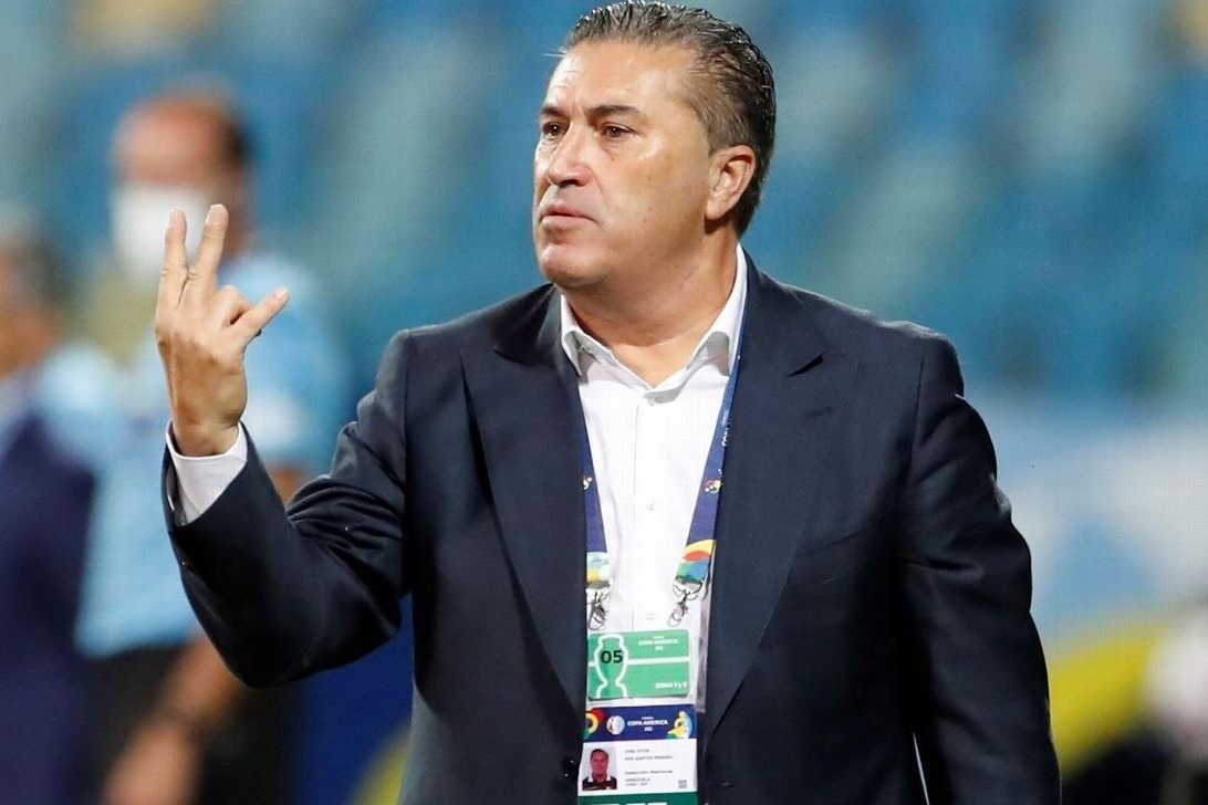 HLV Venezuela tu chuc vi bi no luong 14 thang hinh anh