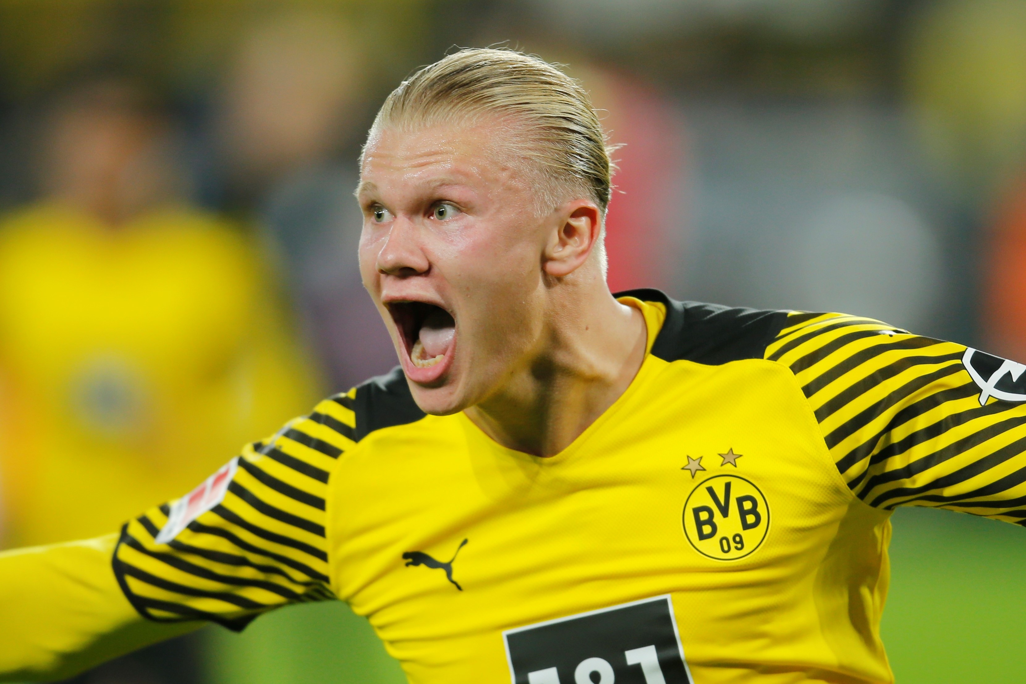 Haaland an dinh thang loi cho Dortmund o phut 90+1 hinh anh