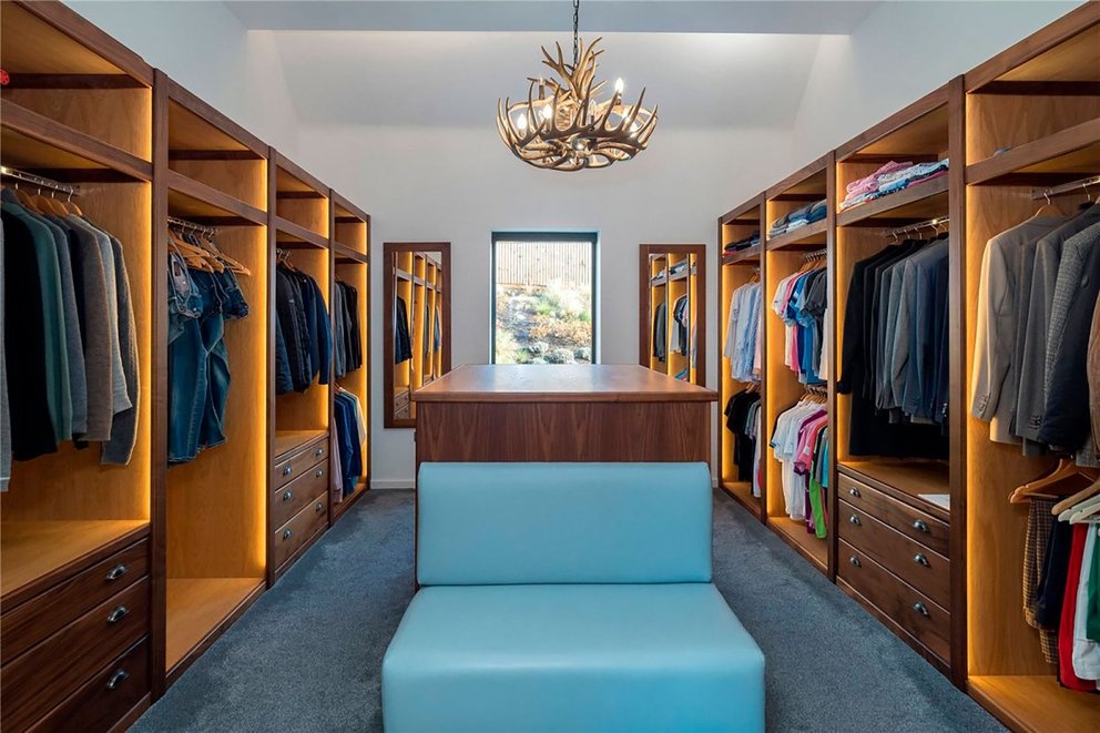 Biet thu Ronaldo anh 5