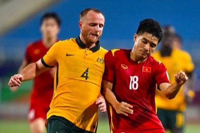 Tuyen Viet Nam tut 3 bac tren bang xep hang FIFA thang 9 hinh anh