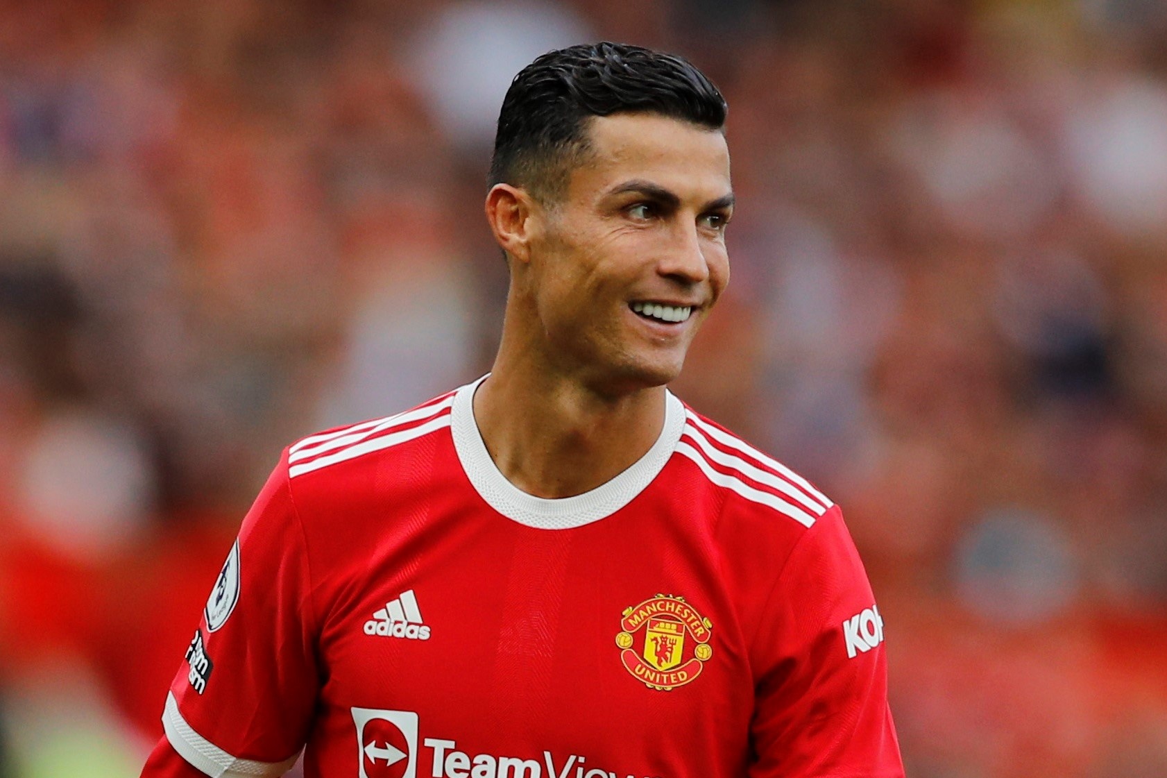 Bao chau Au: 'Ngay tro ve ma thuat cua Ronaldo' hinh anh