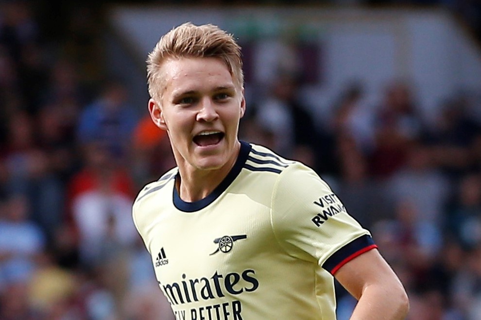 Odegaard toa sang giup Arsenal thang tran thu 2 lien tiep hinh anh
