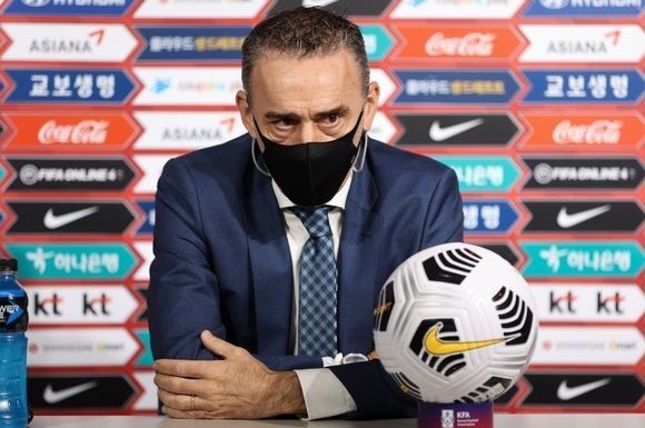 HLV Han Quoc dat muc tieu gianh 6 diem truoc Syria va Iran hinh anh