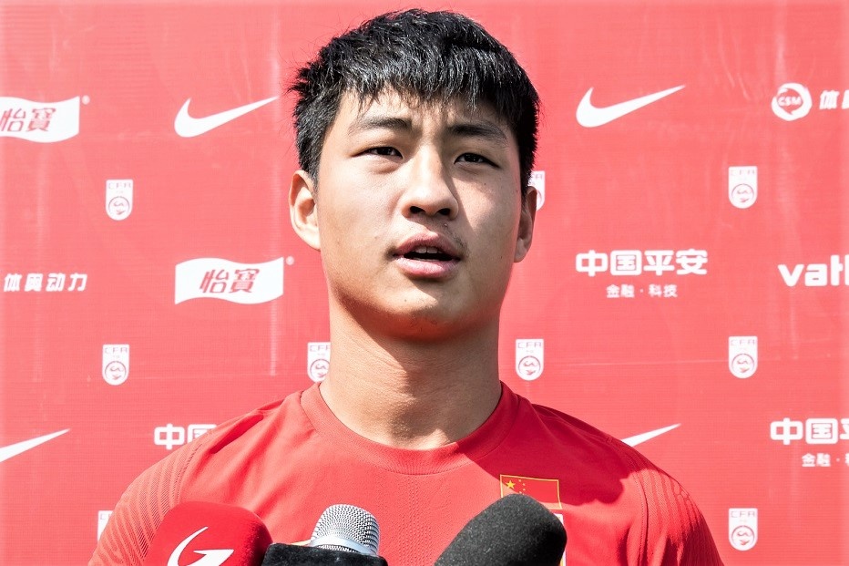 Tuyen thu cao nhat Trung Quoc giam hon 5 kg truoc tran gap Viet Nam hinh anh