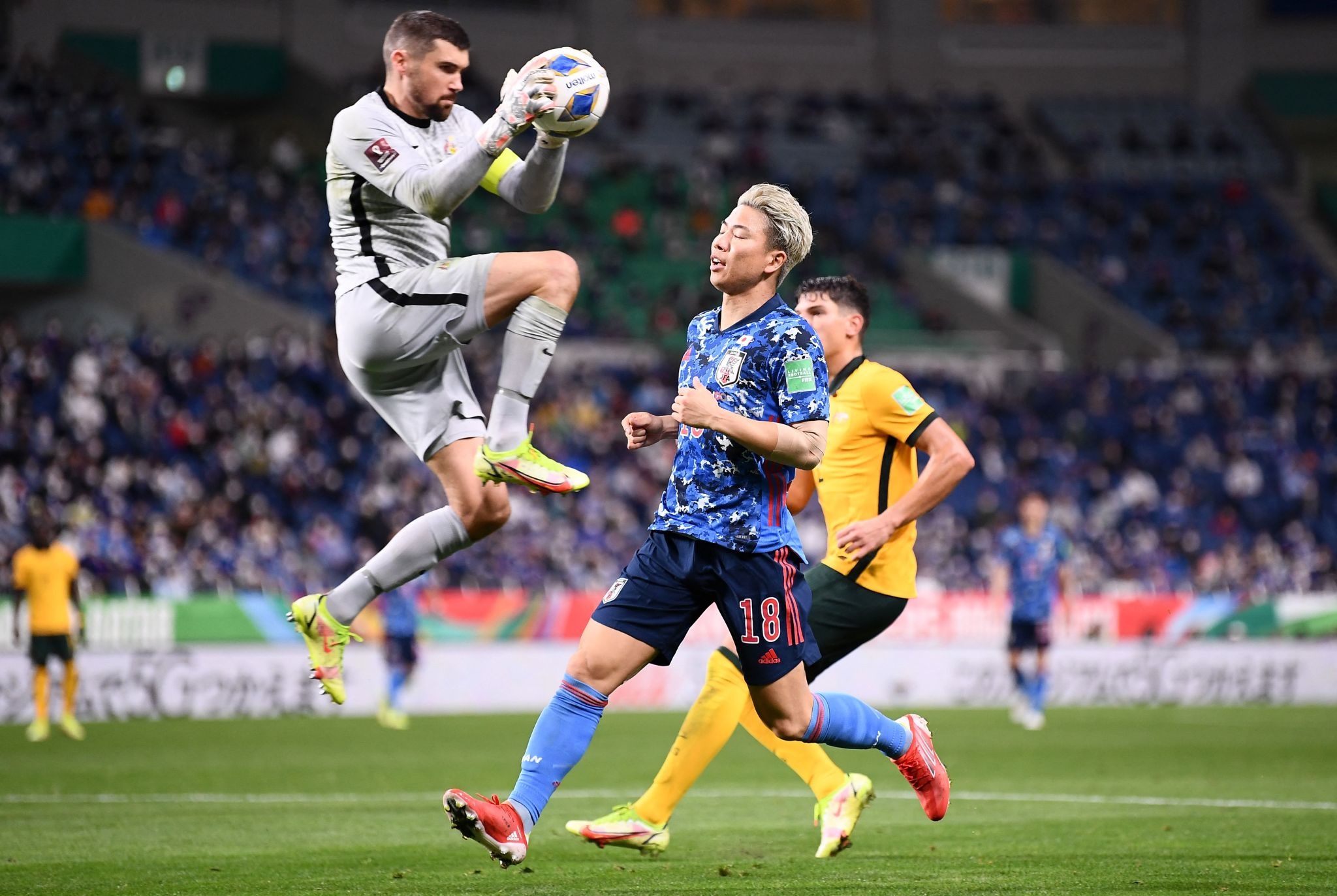 Nhat Ban vs Australia anh 8