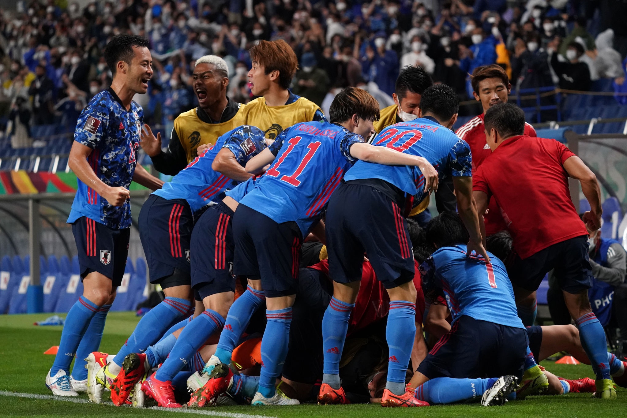 Nhat Ban vs Australia anh 9