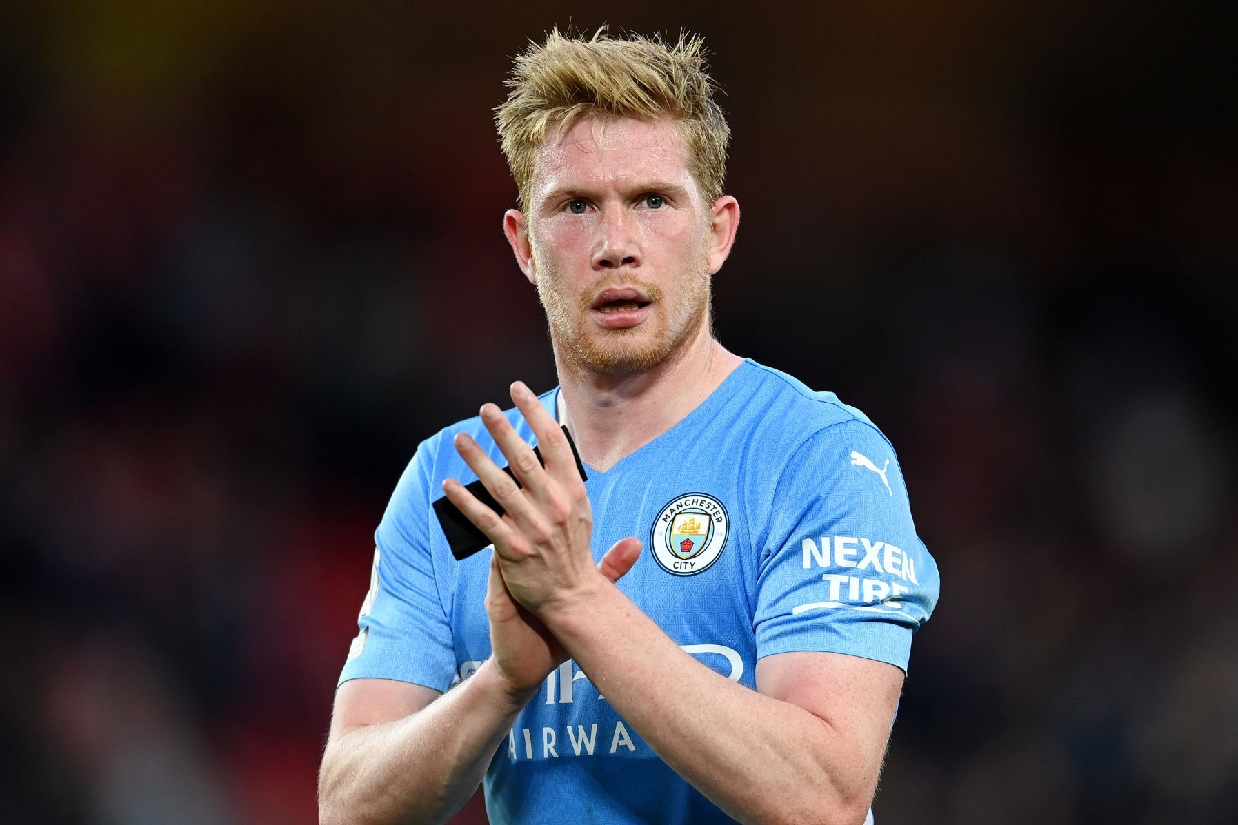 De Bruyne toa sang giup Man City len ngoi nhi bang hinh anh