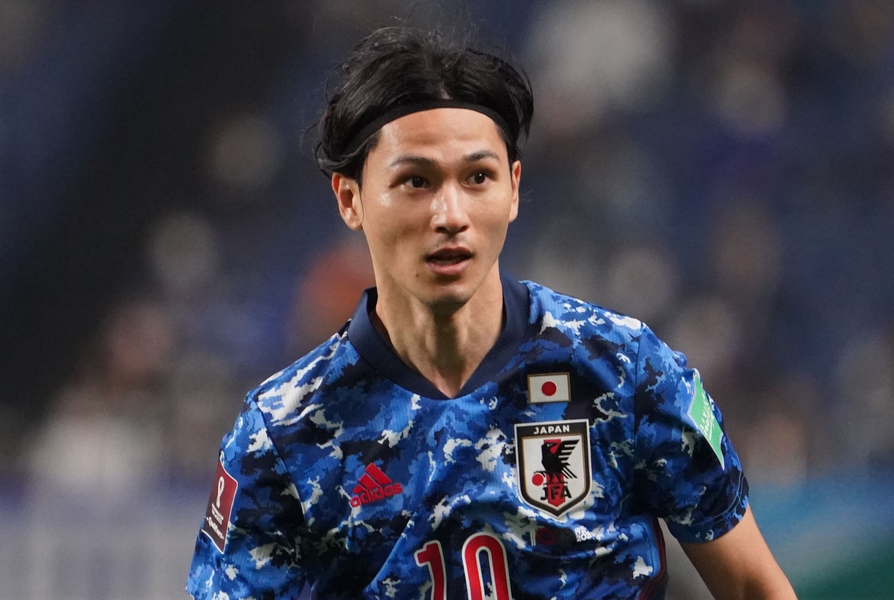 Bao Nhat Ban: 'Doi tuyen buoc phai thang Viet Nam' hinh anh