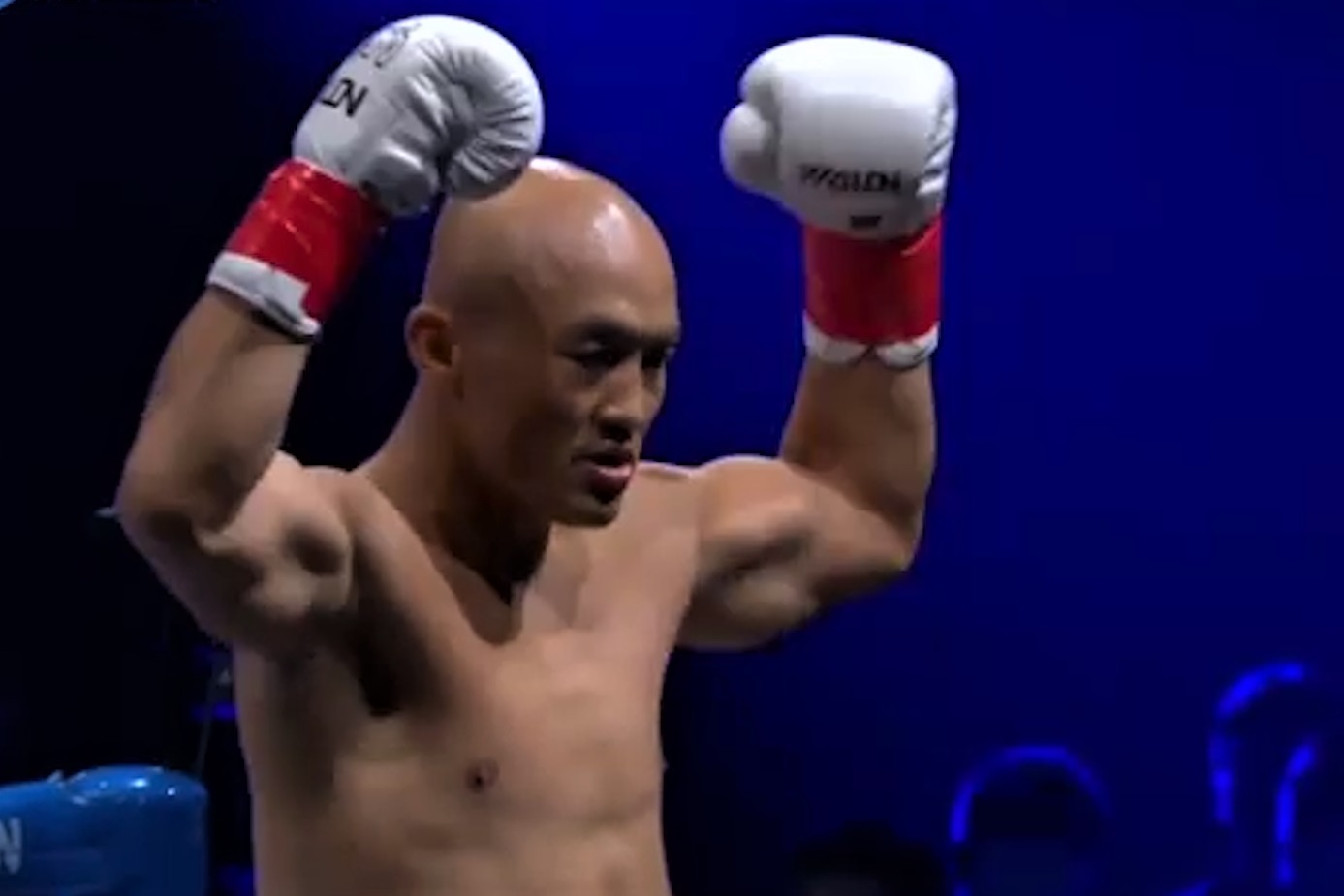 Nhat Long thang knock-out tran tai xuat chi voi 2 cu da hinh anh