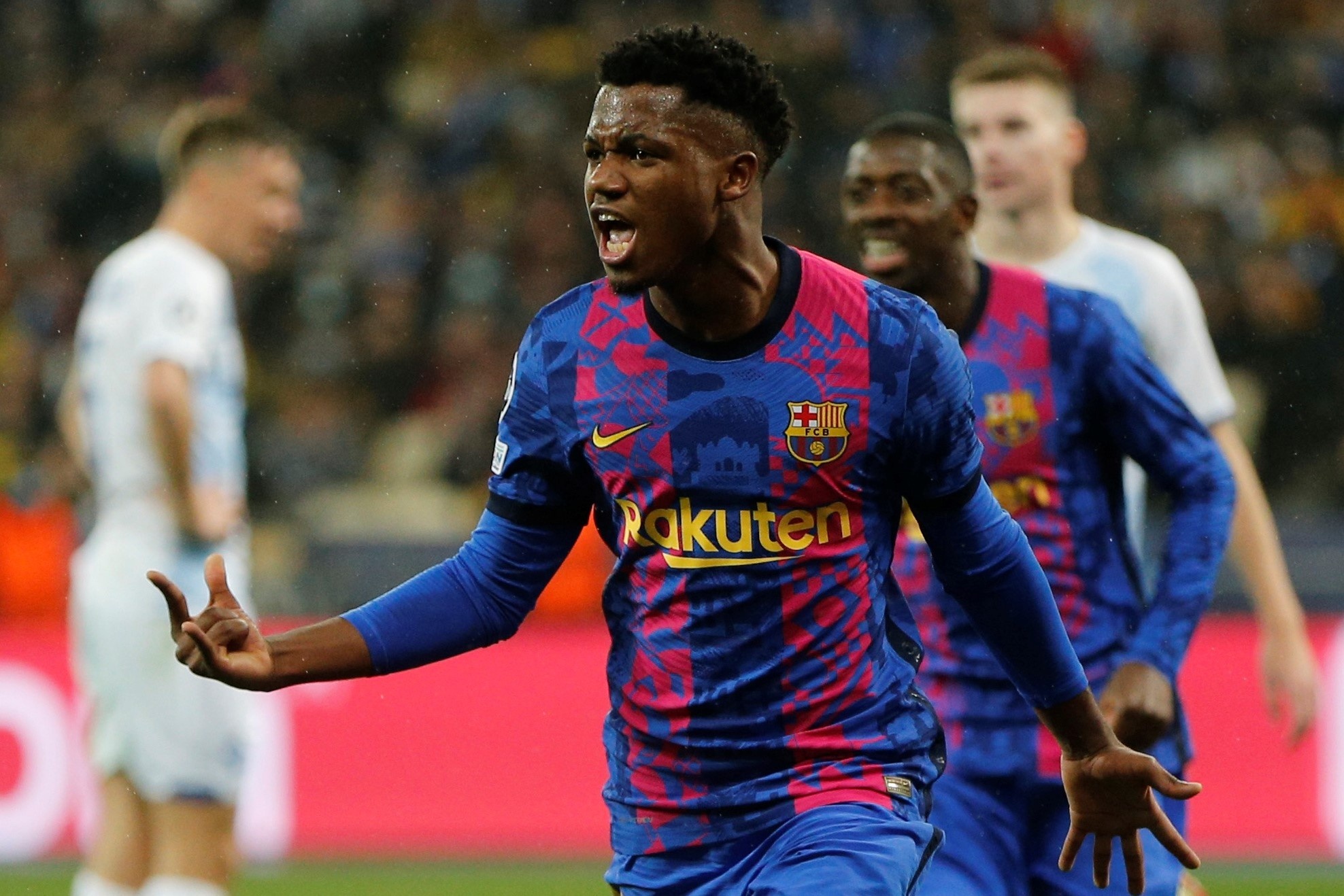 Fati toa sang giup Barca thang tran tai Champions League hinh anh