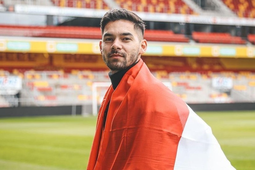 Hai cau thu chau Au sap nhap tich Indonesia hinh anh