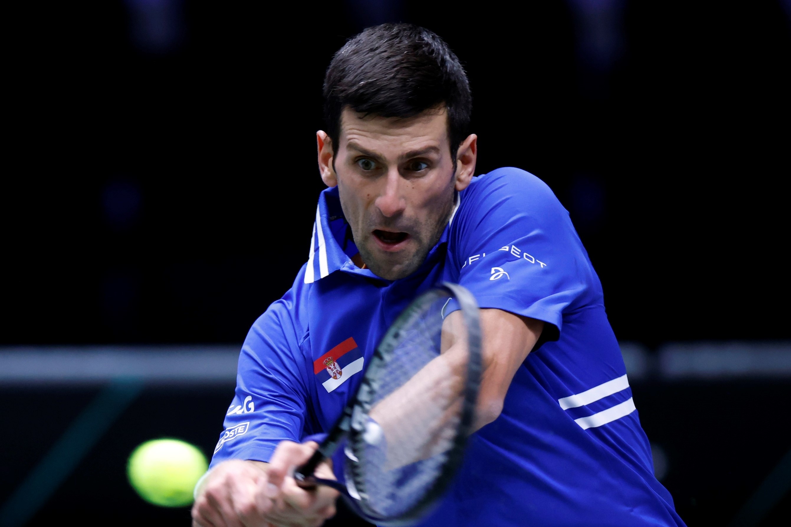 Djokovic cung Serbia khoi dau thuan loi tai Davis Cup hinh anh