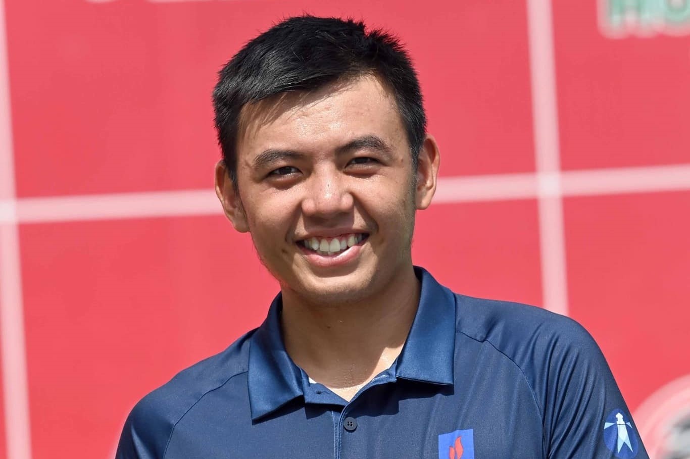 Ly Hoang Nam vao ban ket giai quan vot o Phap hinh anh