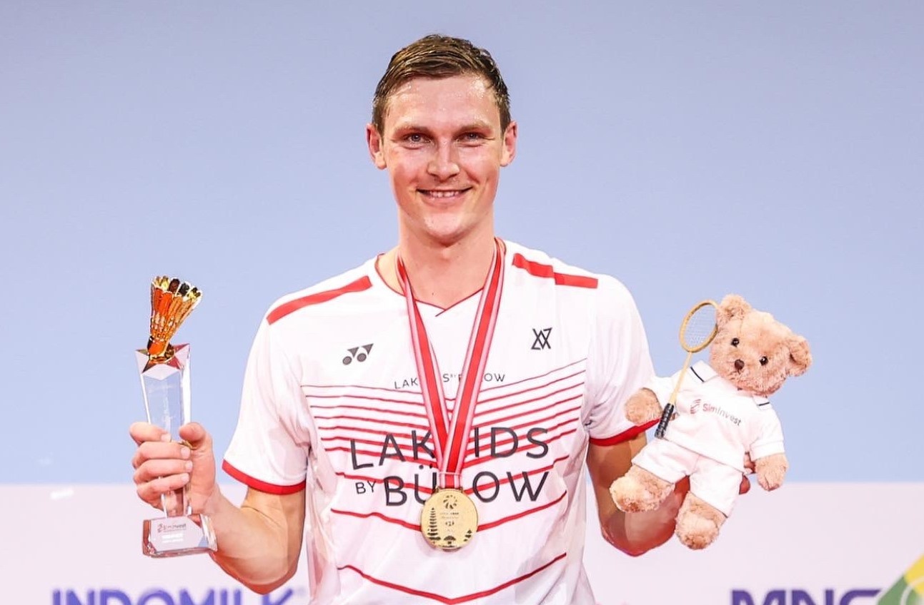 Vuot Momota, ky nguyen Axelsen tro lai hinh anh