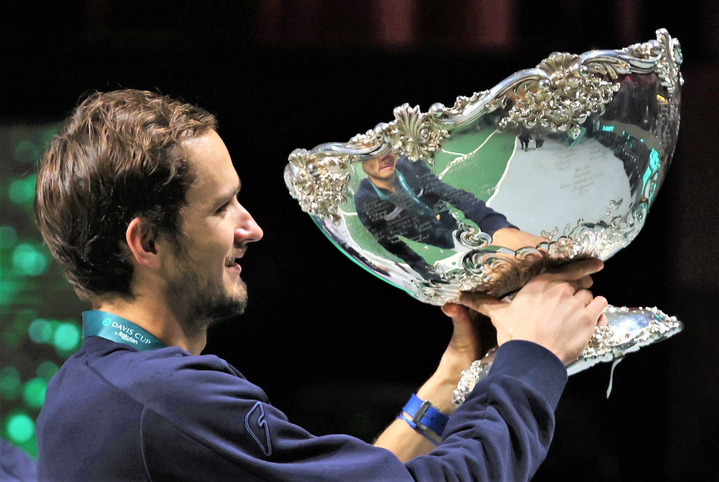 Medvedev giup Lien doan Quan vot Nga vo dich Davis Cup hinh anh