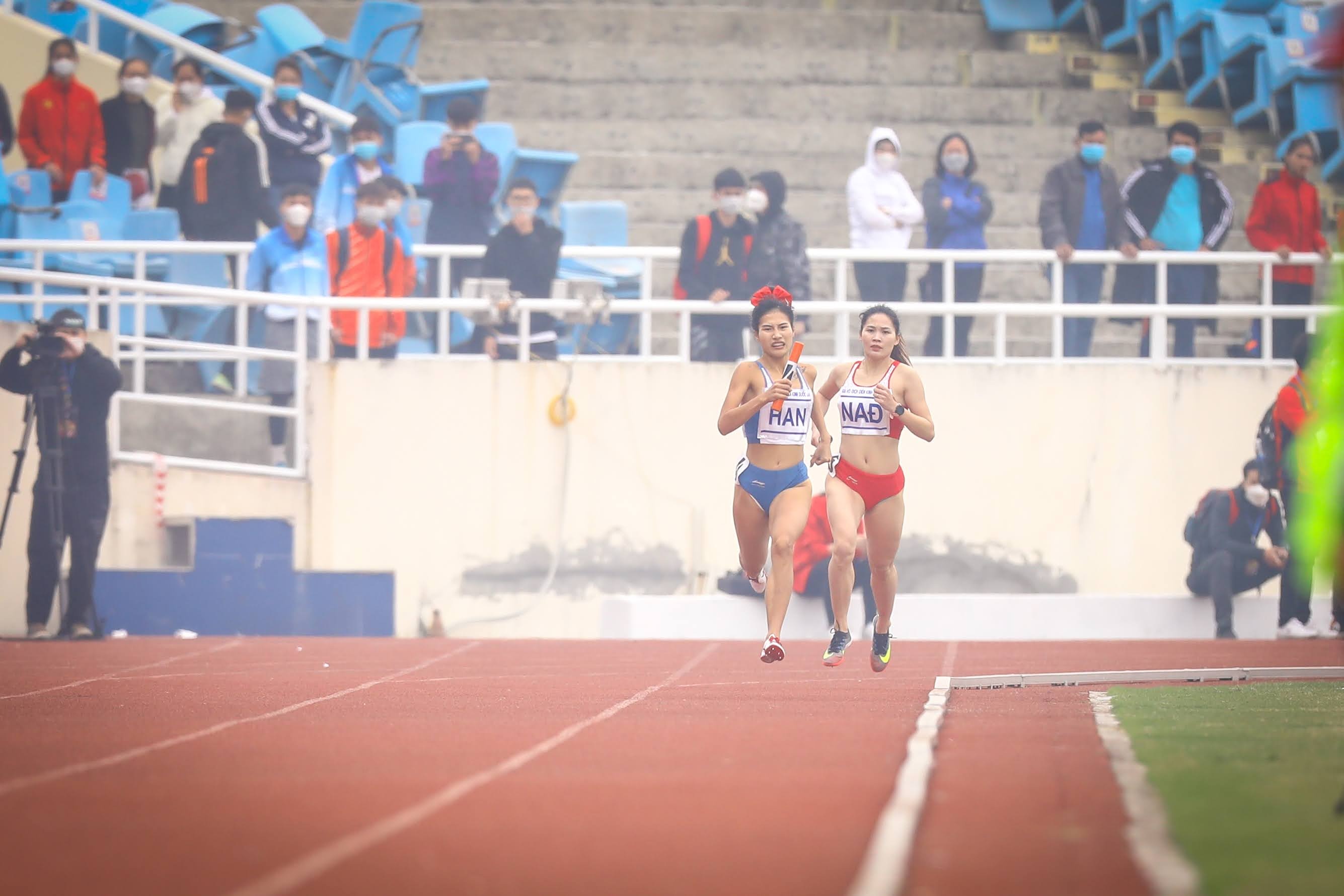 Dien kinh quoc gia anh 7