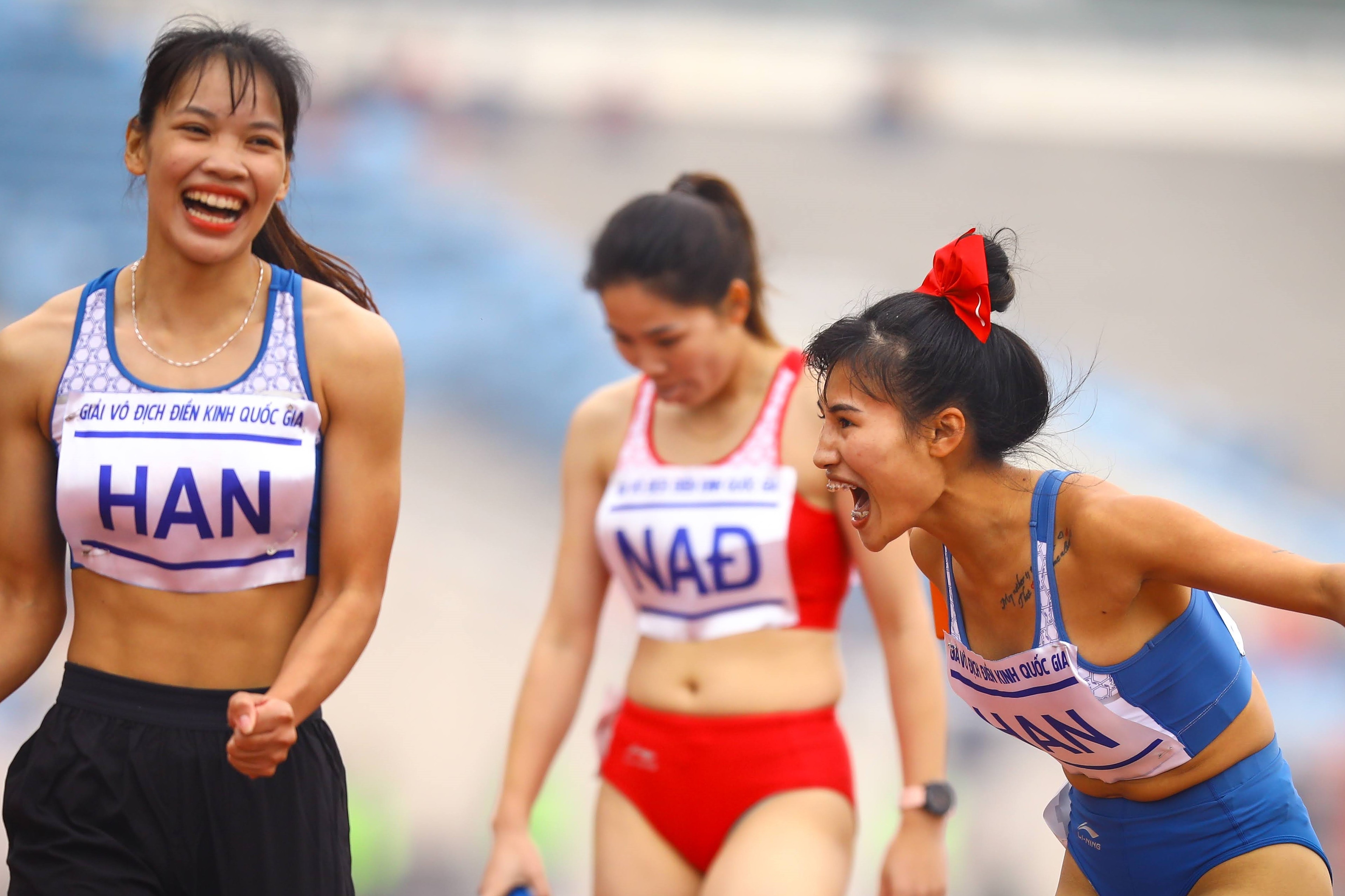 Cuoc lat do ngoan muc tai giai dien kinh vo dich quoc gia 2021 hinh anh